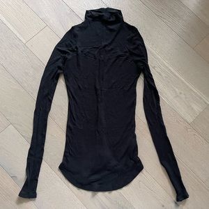 ARITZIA - womans size small long sleeve black top
